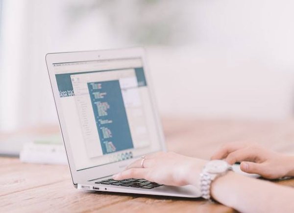 Où trouver les meilleures offres et les bons plans pour faire son shopping mode en ligne ?