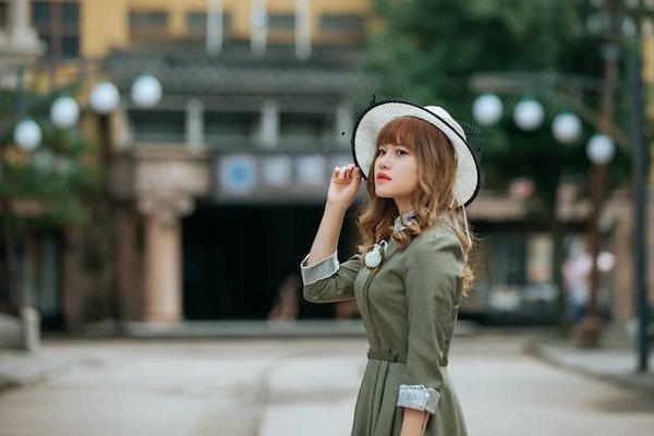 Comment créer des outfits fashion avec des pièces basiques ?